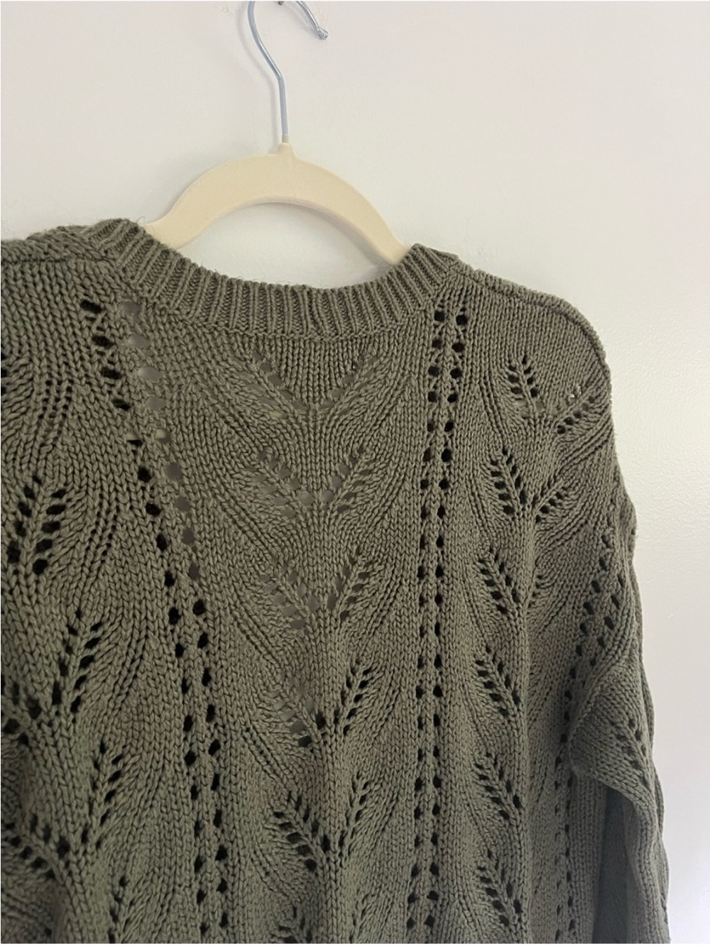 American Eagle Olive Pointelle Open Knit Cropped Button Front Cardigan Olive M - Picture 7 of 7